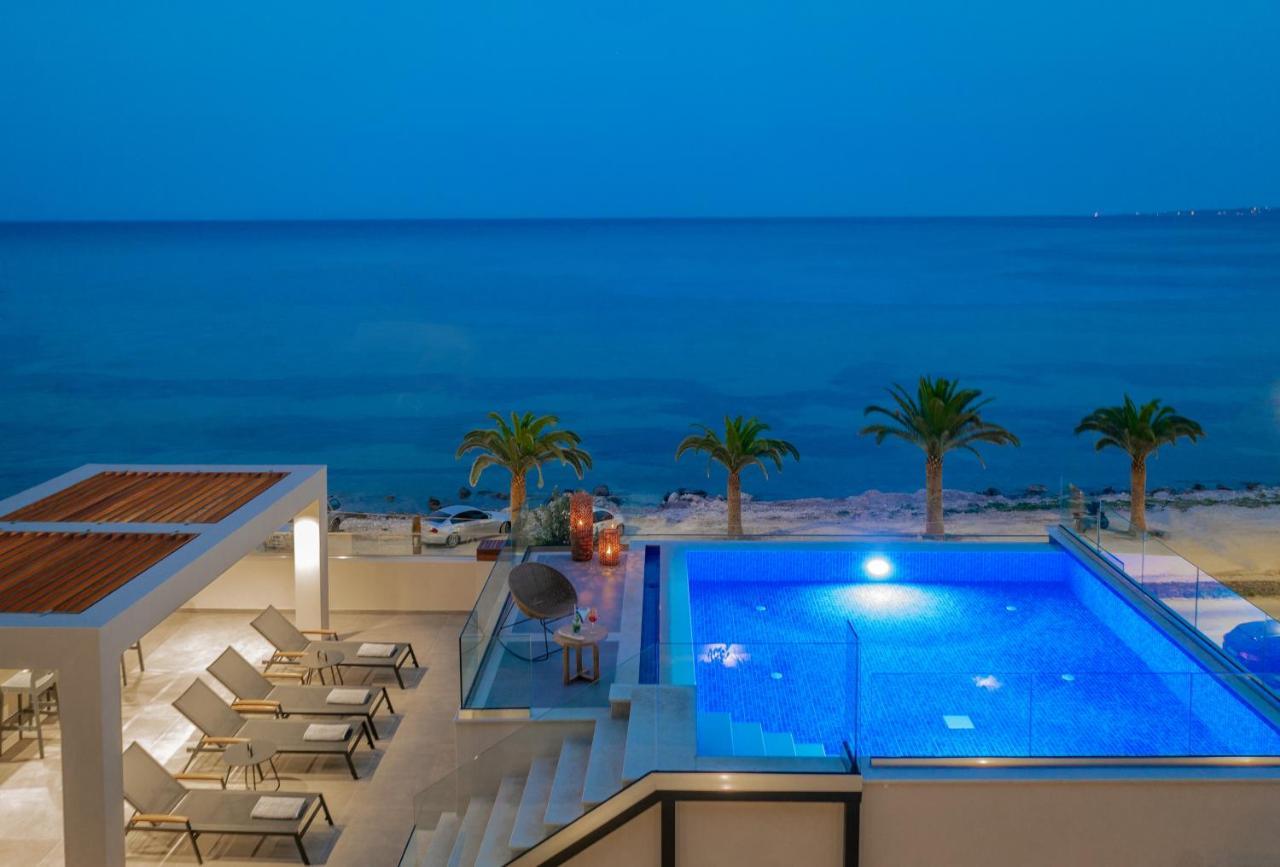 Nerea Seafront Villa, A Pristine Retreat, By Thinkvilla Akrotiri  エクステリア 写真