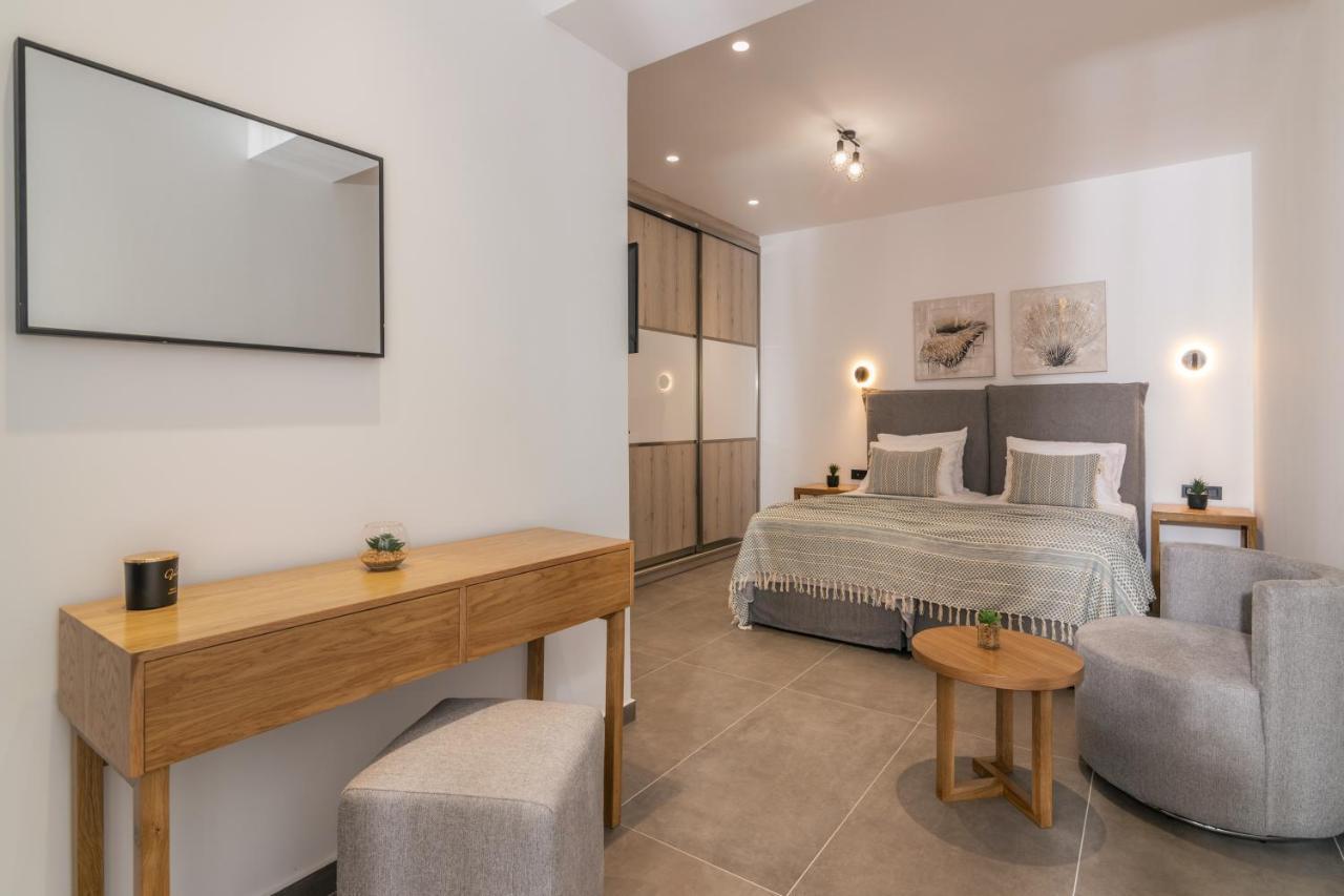 Nerea Seafront Villa, A Pristine Retreat, By Thinkvilla Akrotiri  エクステリア 写真
