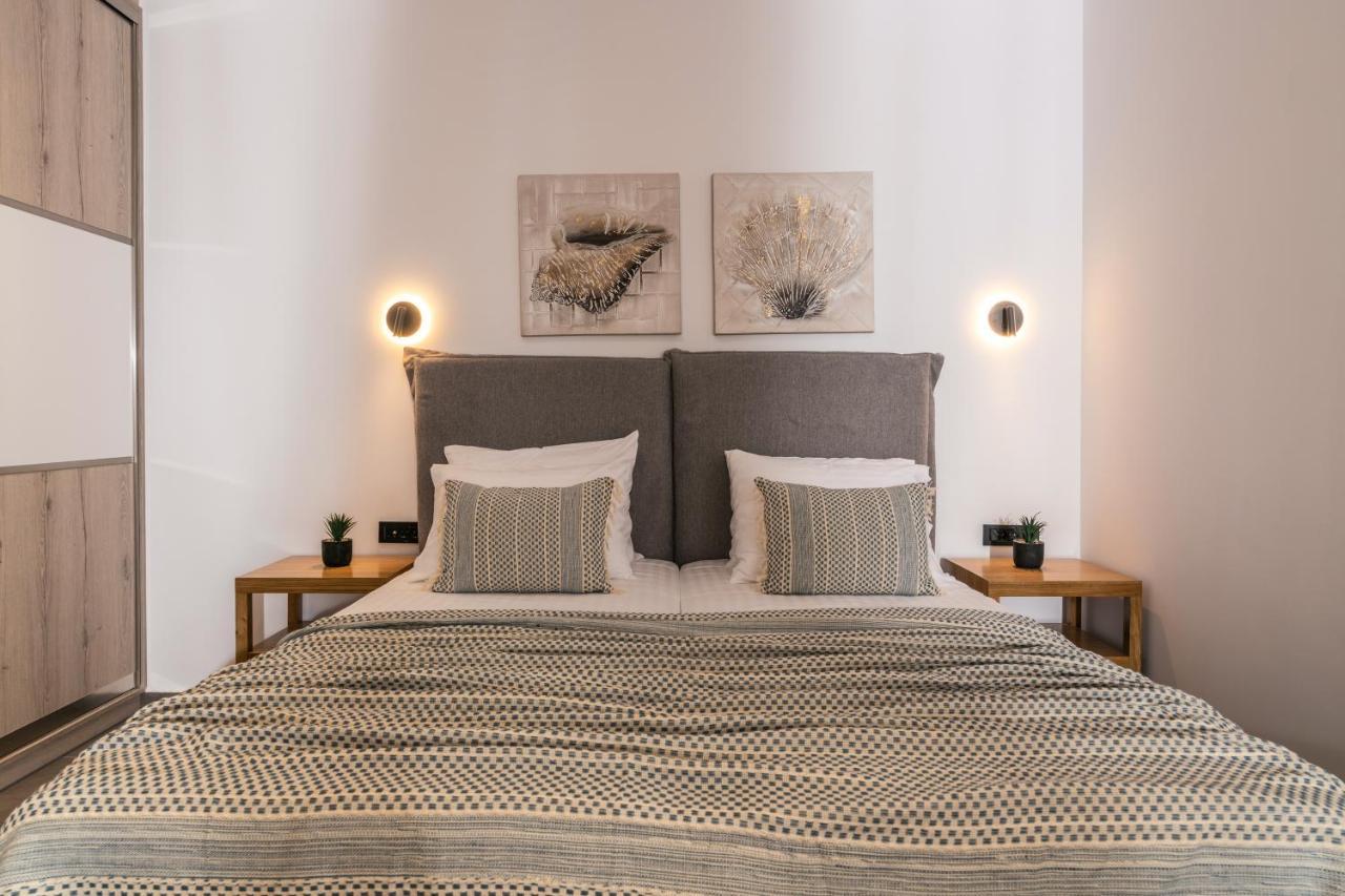 Nerea Seafront Villa, A Pristine Retreat, By Thinkvilla Akrotiri  エクステリア 写真